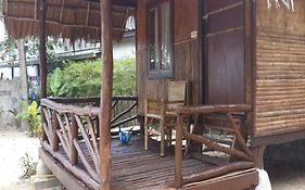 Haad Gruad Beach Bungalows